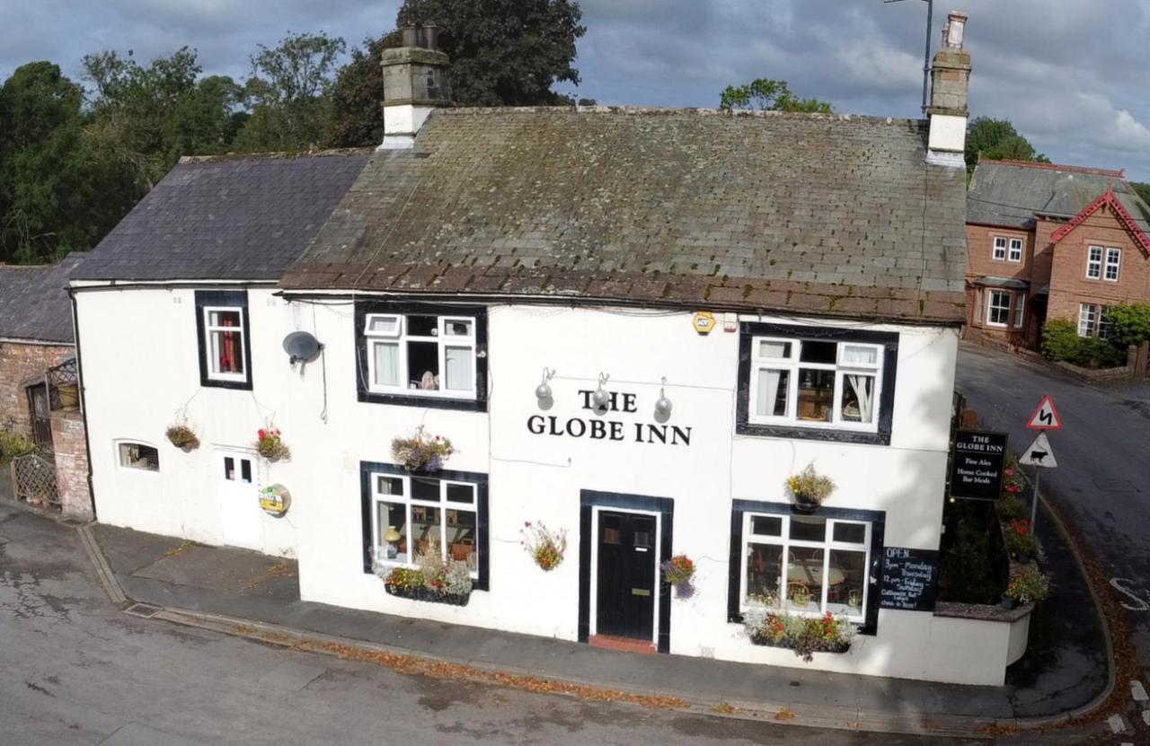 The Globe Inn Пенрит Екстериор снимка