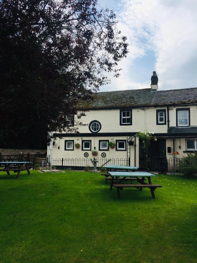 The Globe Inn Пенрит Екстериор снимка